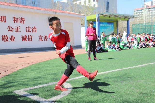 青岛西海岸俱乐部热烈欢迎李昊回归